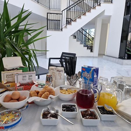 The Honeycomb Boutique Hotel غوليم المظهر الخارجي الصورة